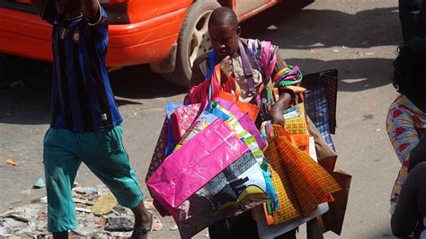 abidjan vendeur sac plastiques